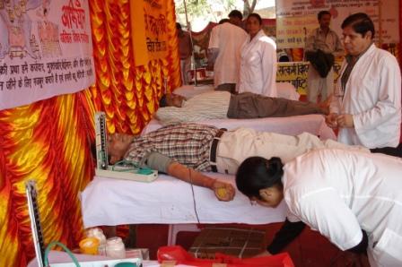 Blood Donation Camp By Gayatri Parwar